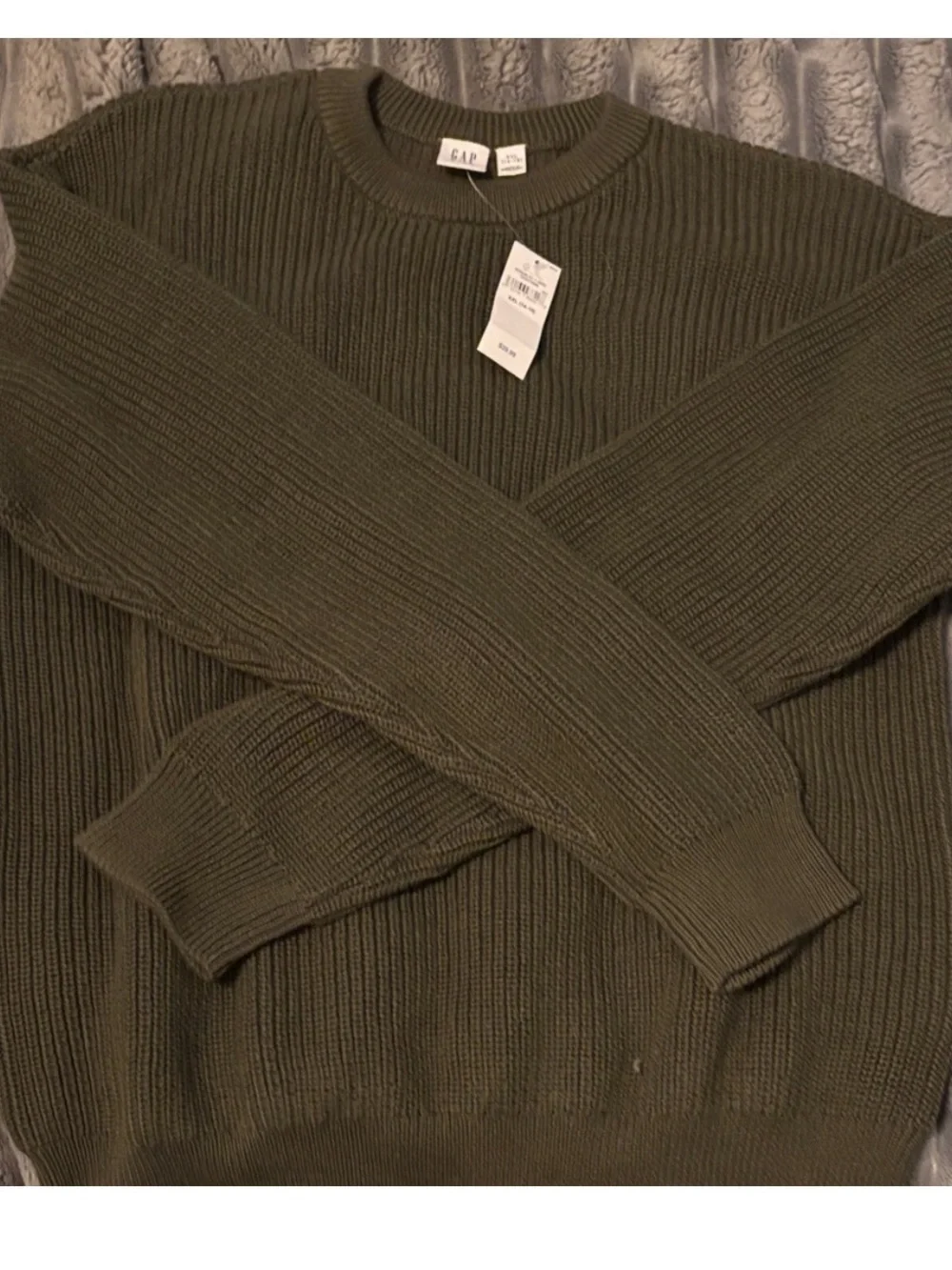 GAP crewneck sweater
